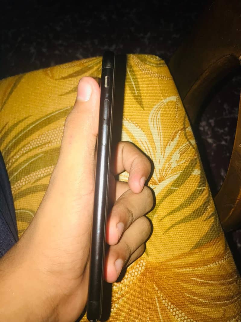 Apple iPhone 7 2