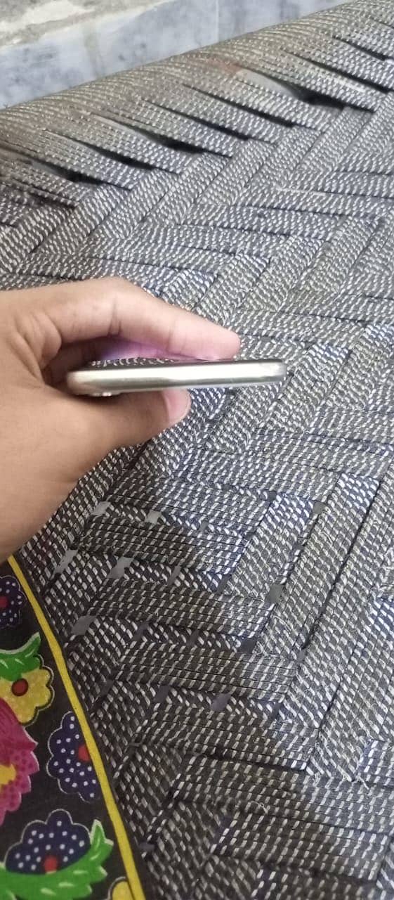 Apple iPhone X 5