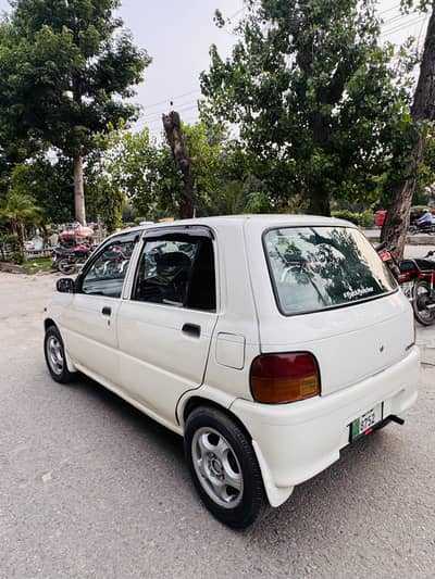Daihatsu Cuore 2002 03032701366