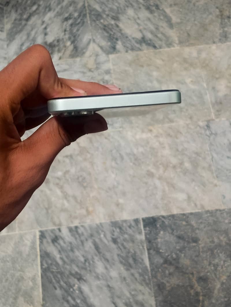 Realme Note 60x 4