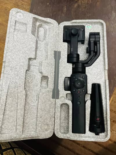 Zhiyun Smooth 4
