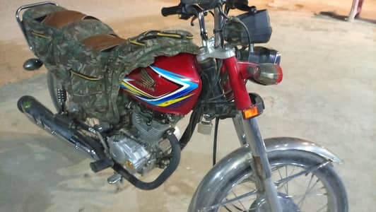 Honda cg 125 Karachi number 2018mdl 1st owner location surjani town