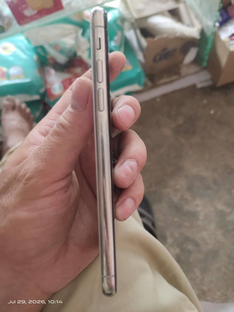 Apple iPhone X 2