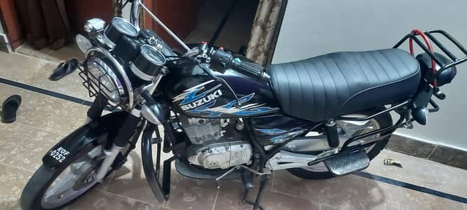 Suzuki GS 150 SE