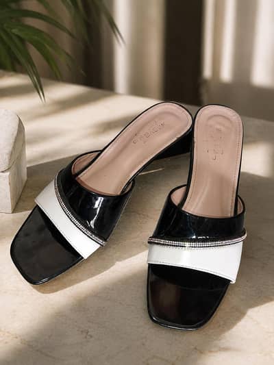 Barely Used Ladies Heel Sandals|Size:8| 10/9 condition | Rs. 1,699|