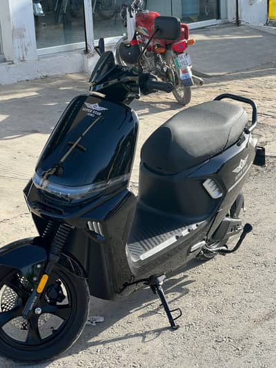 Ev scooter plss urgent