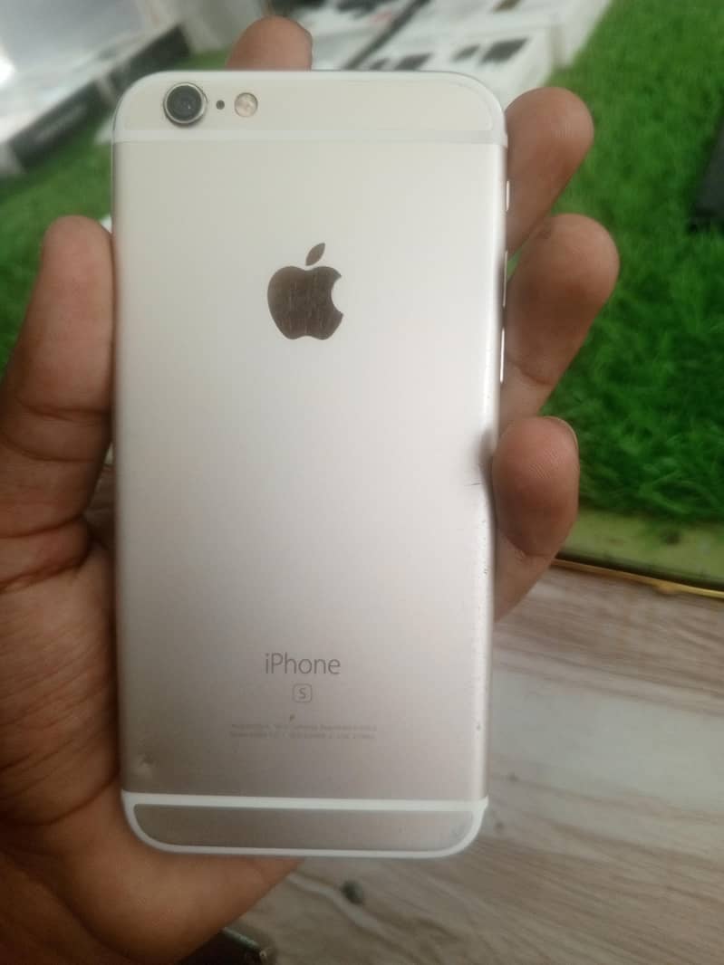Apple iPhone 6S 1