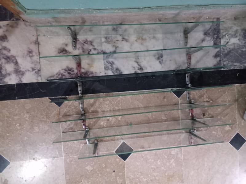 saloon shelf 0