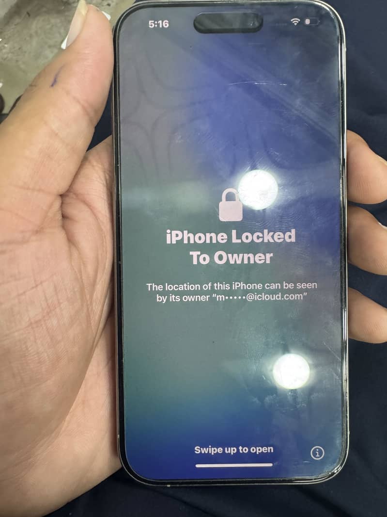 Apple iPhone 15 Pro 2