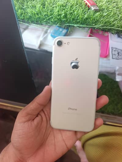 Apple iPhone 7