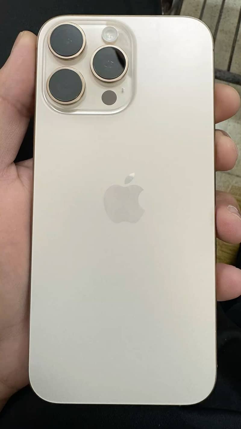 Apple iPhone 16 Pro Max 0