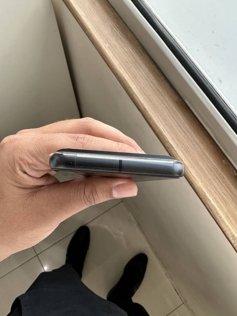 Google Pixel 8 4