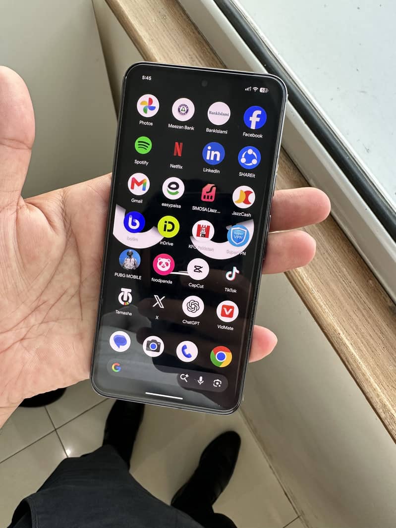 Google Pixel 8 5