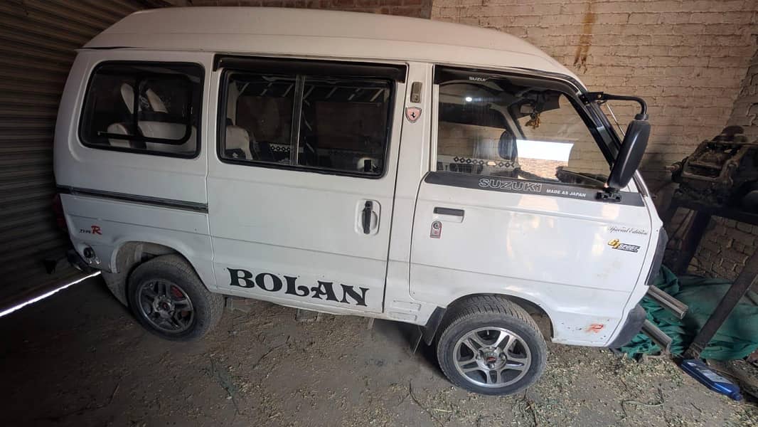 Suzuki Bolan 2016 1