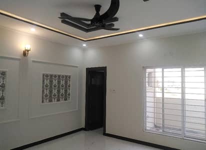 8 Marla House For Sale Is Available In Bahria Town Phase 8 - Rafi Block