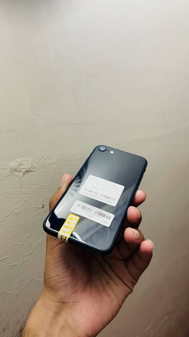 iPhone SE 3rd generation 1