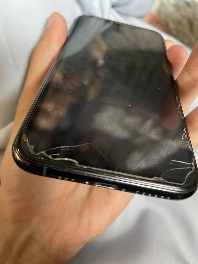 Apple iPhone 11 Pro 6