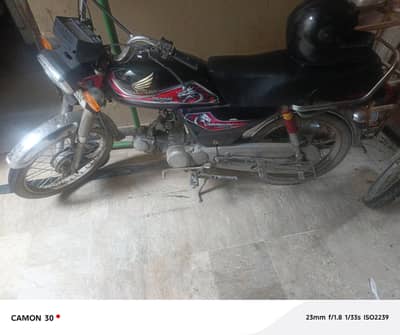 03248085170genv  urgent Sale  en bike old model my shokeen k liye best
