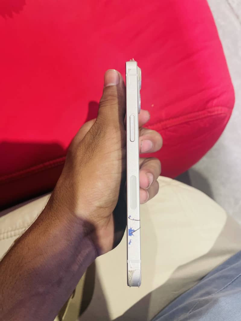 Apple iPhone 13 3