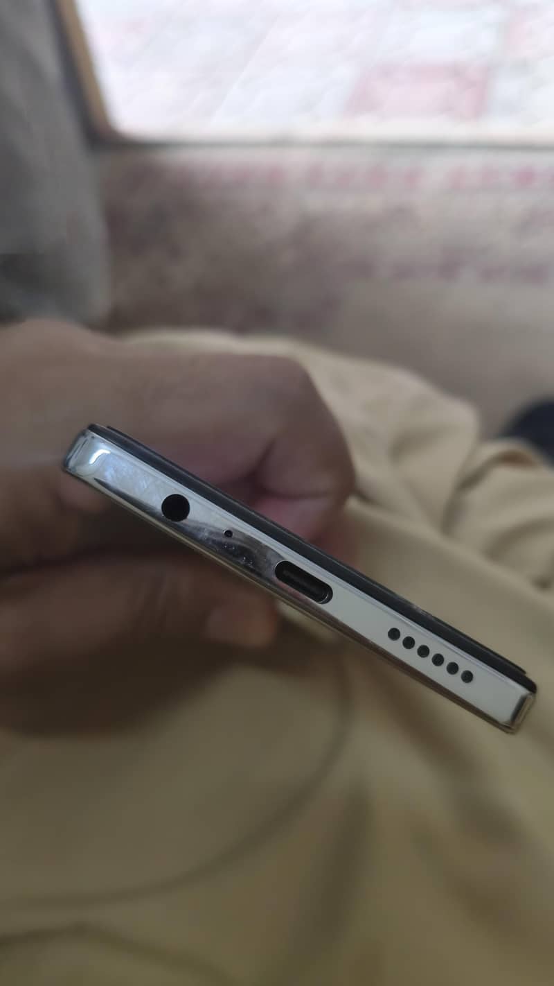 Tecno CAMON 30 1