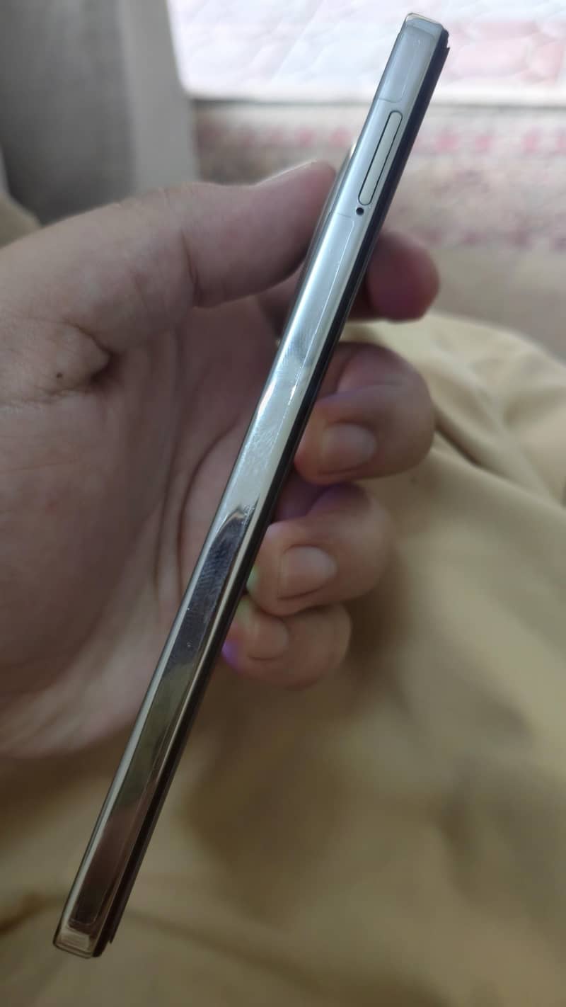 Tecno CAMON 30 2
