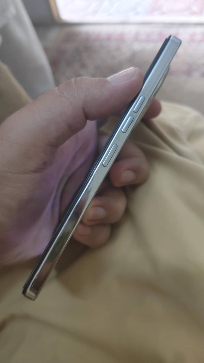 Tecno CAMON 30 4