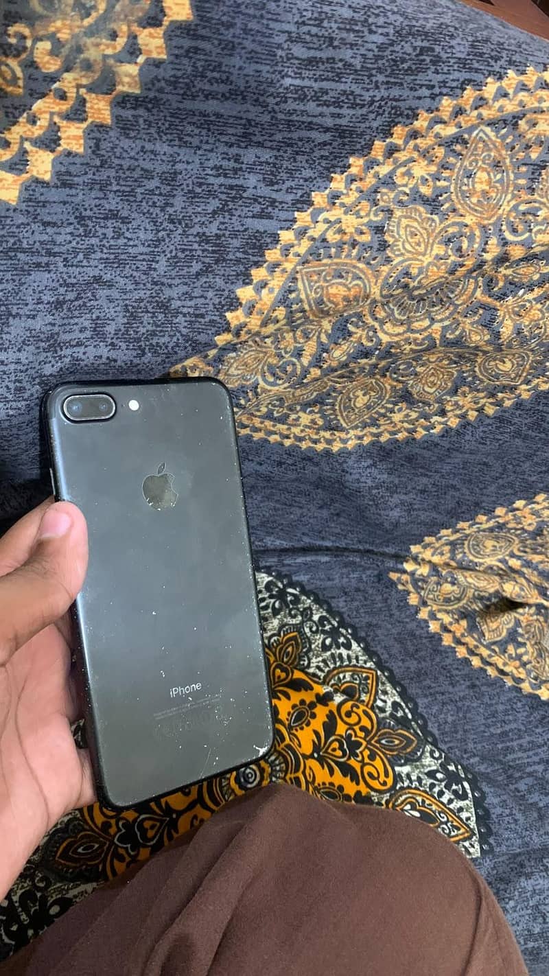 Apple iPhone 7 Plus 0