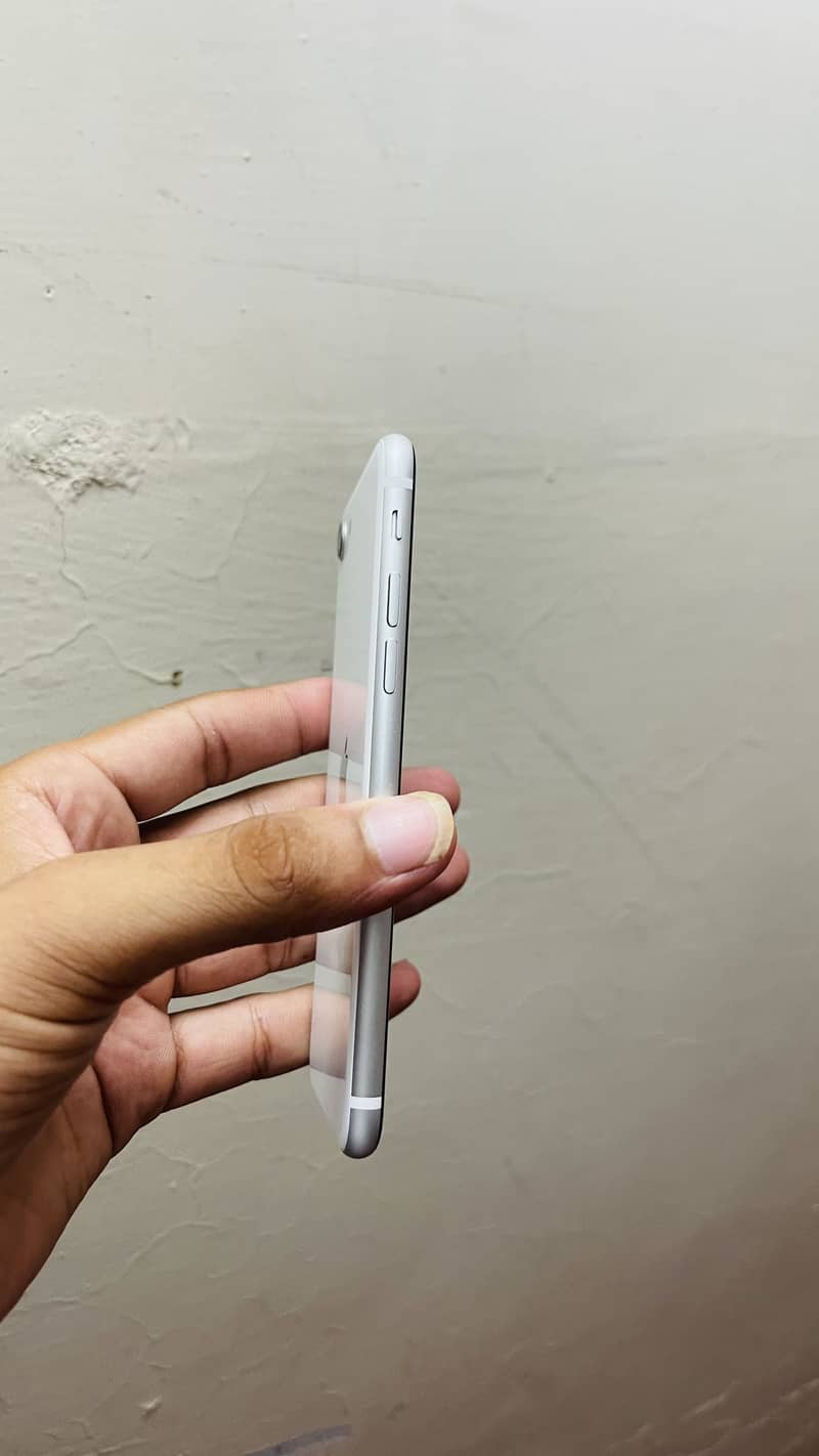iPhone SE 2nd generation 2