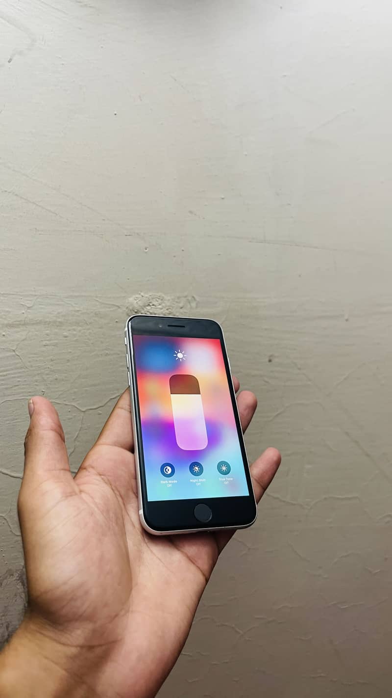 iPhone SE 2nd generation 5