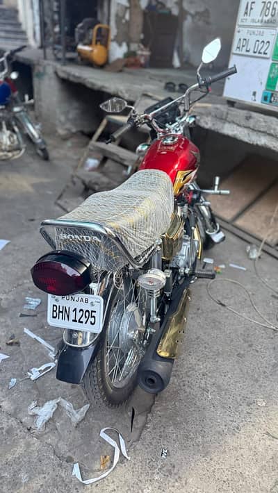 Honda 125 Gold Edition Lush condition