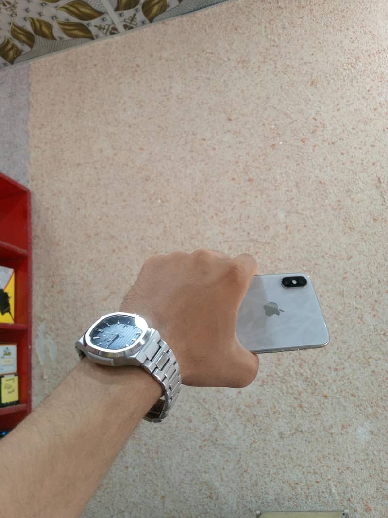 Apple iPhone X 6