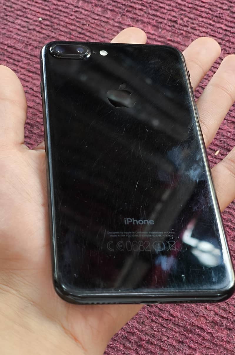 Apple iPhone 7 Plus 2