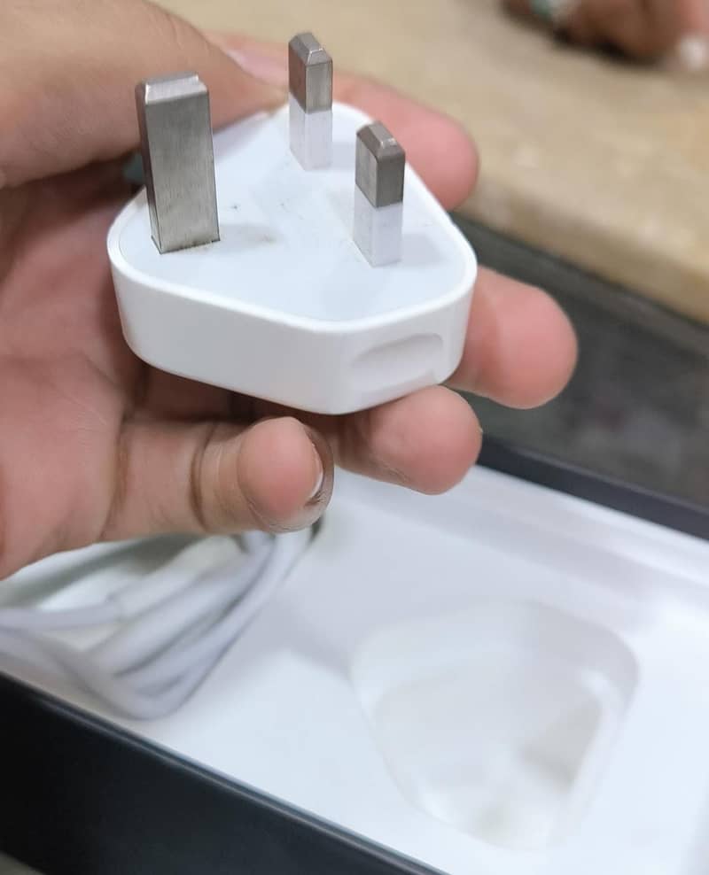 Apple iPhone 7 Plus 5