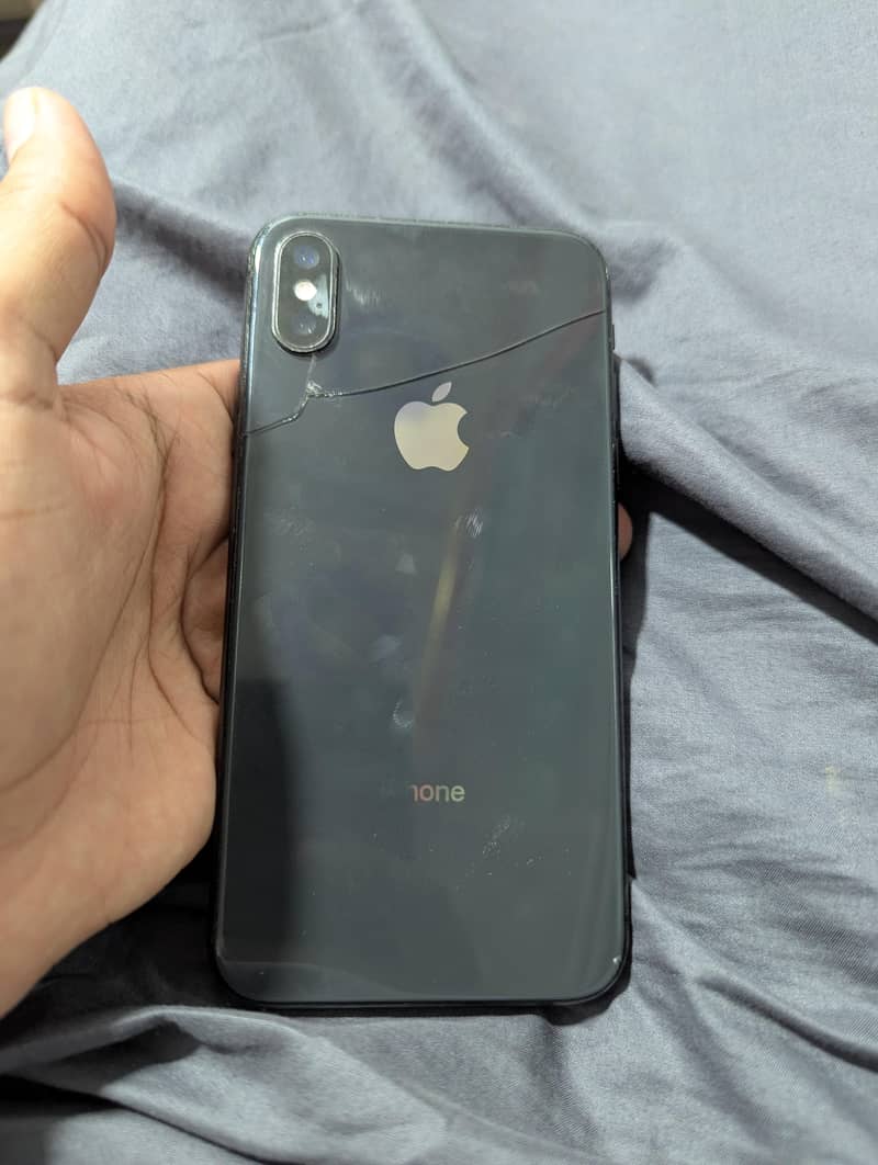 Apple iPhone XS 4