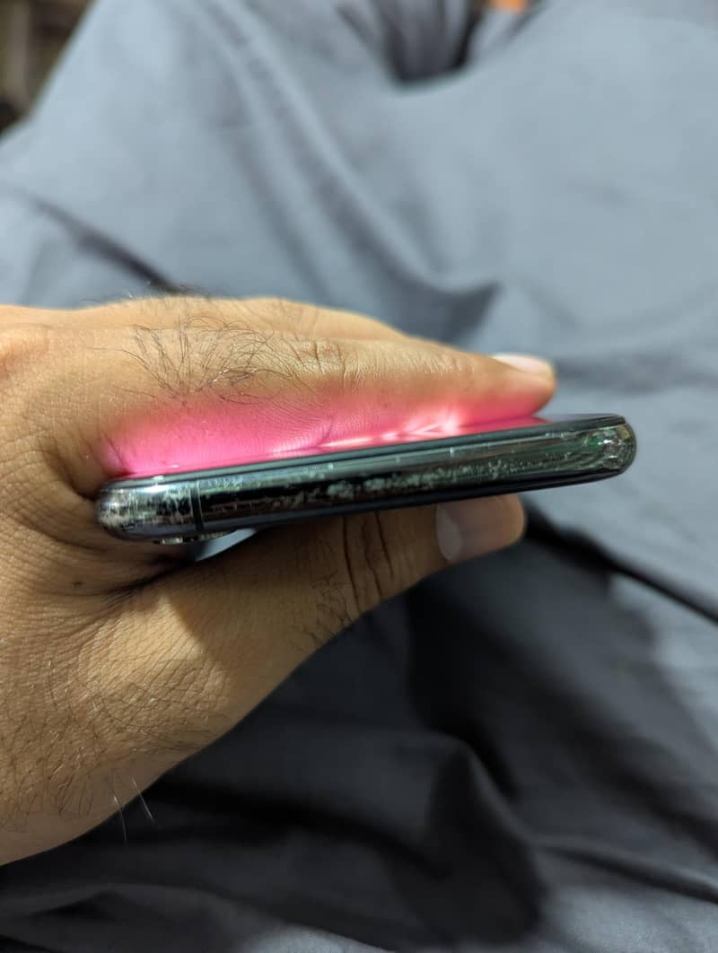Apple iPhone XS 6
