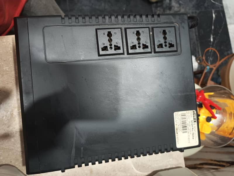 Two batteries Ups 1