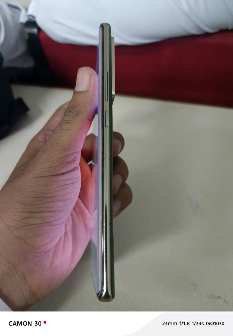 Infinix Note 40 Pro 4