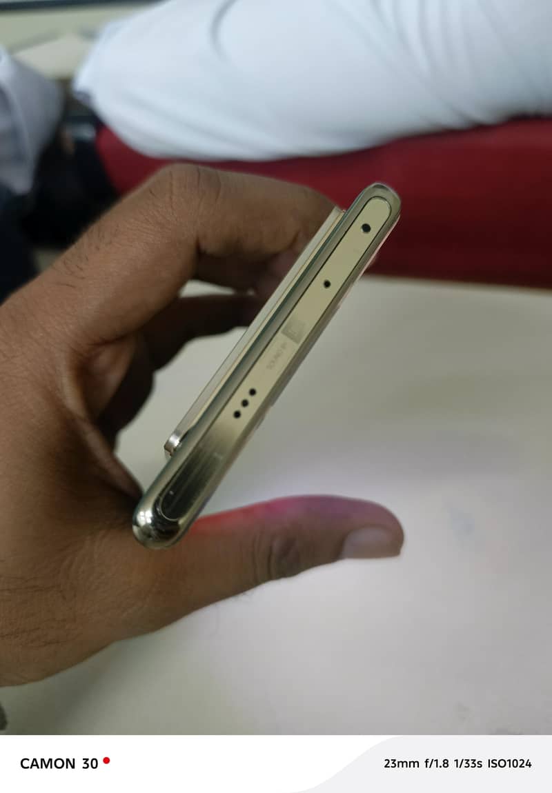 Infinix Note 40 Pro 5