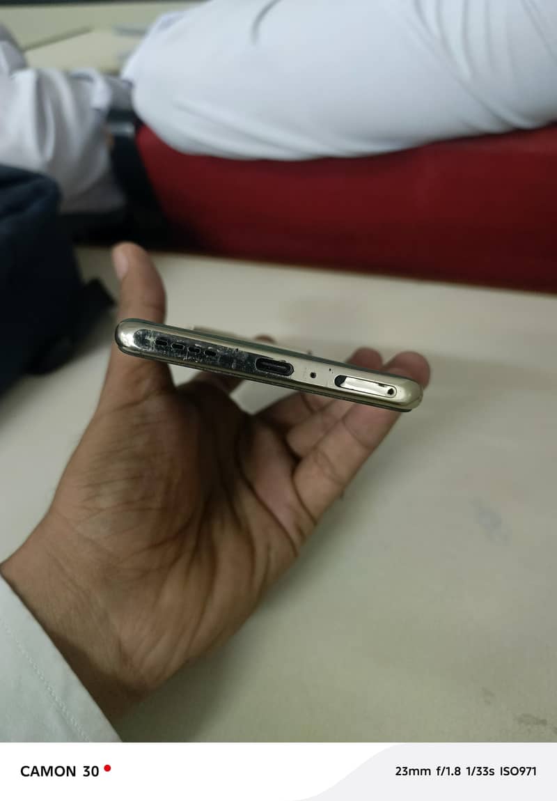 Infinix Note 40 Pro 6