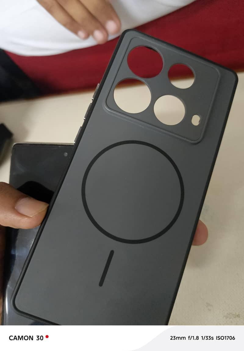 Infinix Note 40 Pro 7