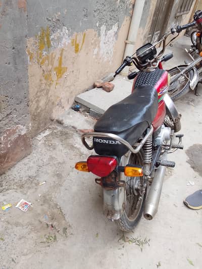 platform  no number plate bick ha File all documents ok