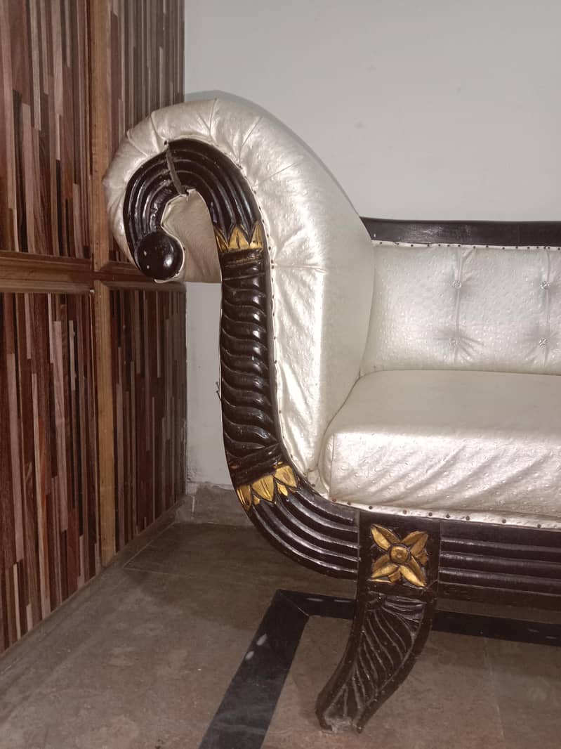 dewan good condition 2
