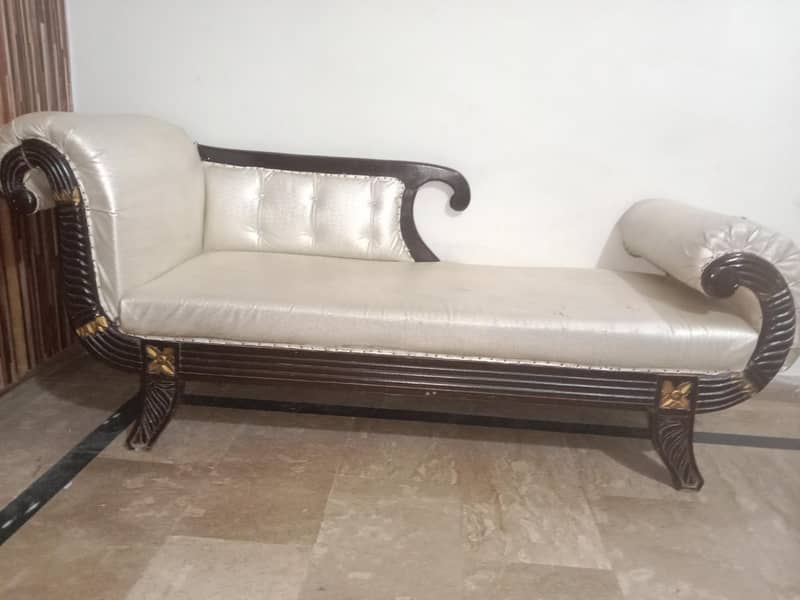 dewan good condition 3