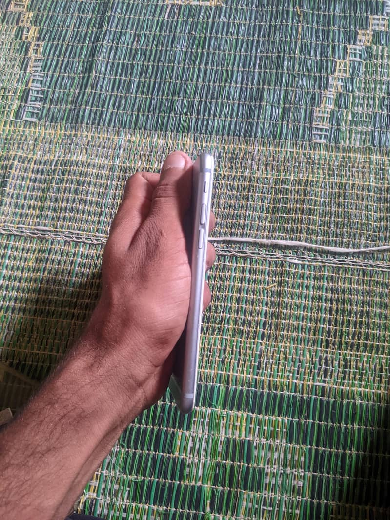 Apple iPhone 6 1