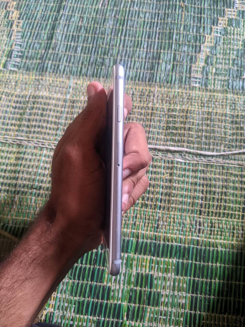 Apple iPhone 6 2