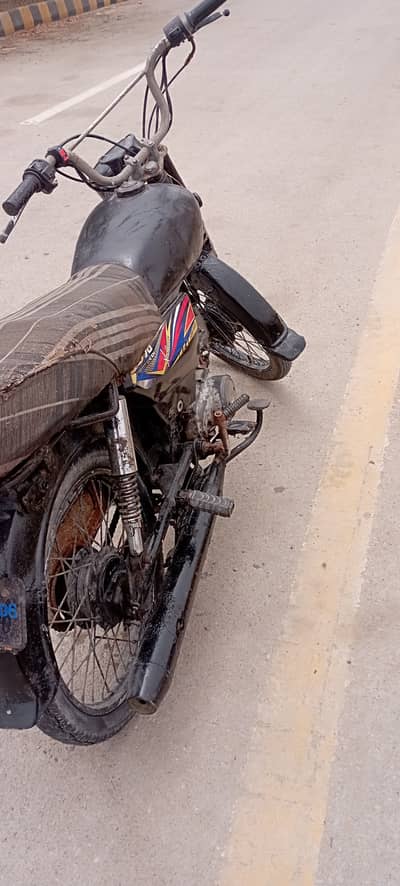 Unique Xtreme UD 70 2006