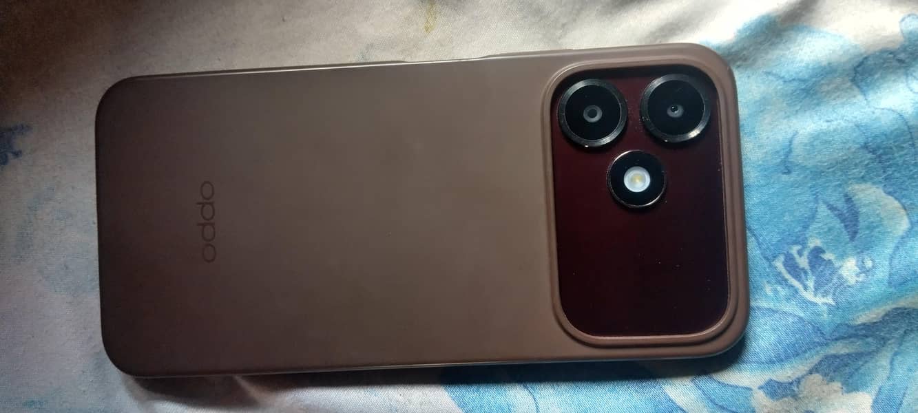 OPPO A6c 3