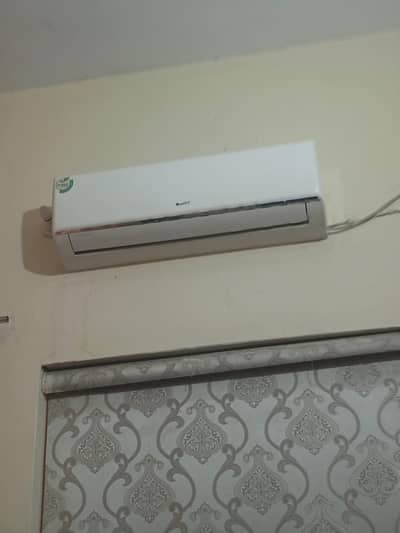 Gree 1.5 Ton  Split AC – Excellent Condition / Non inverter / For Sale