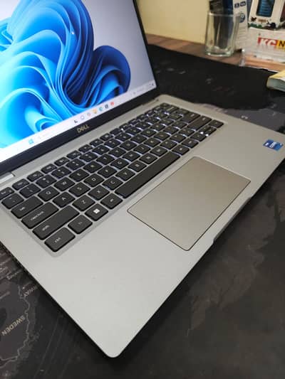 Dell Latitude 5431 12th Gen i7-1270P 16GB DDR5 256GB SSD FHD IPS LED