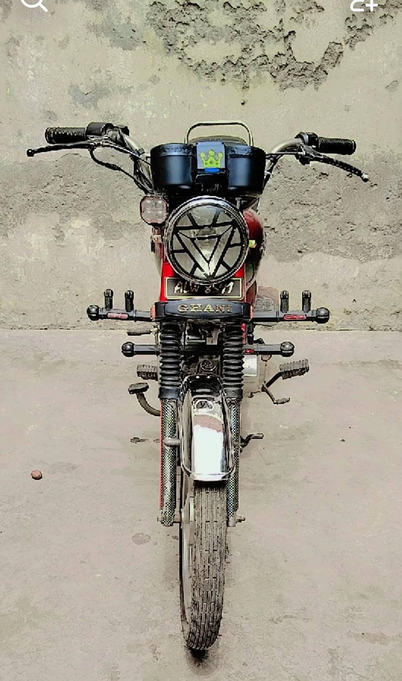 موٹر سائیکل بالکل اوکے ہے کوئی مسئلہ نہیں ٹیر نیو ڈن03007237161 0